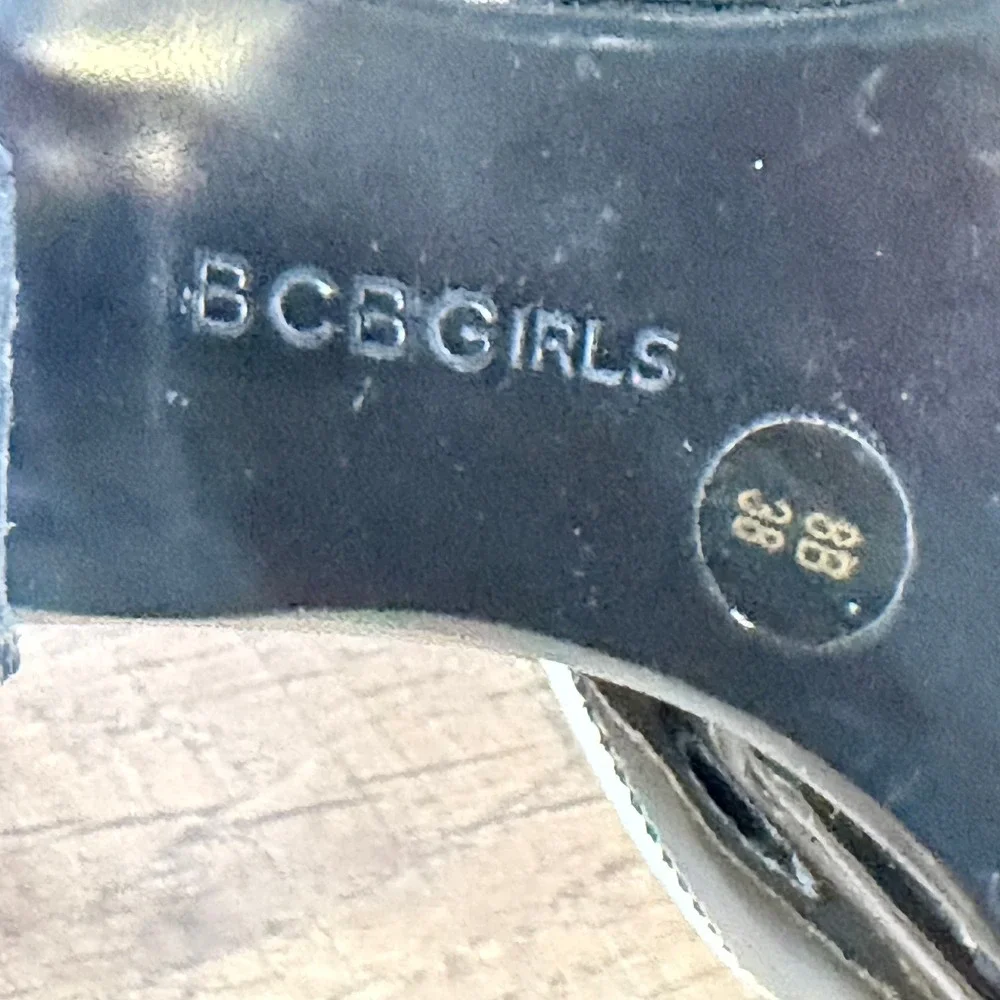 BCBGirls Mary Jane Patent Pumps Women 8B Black White